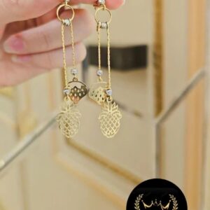 گوشواره آویز دار طرح توت فرنگی