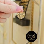 مدال طرح قلب نقش دار
